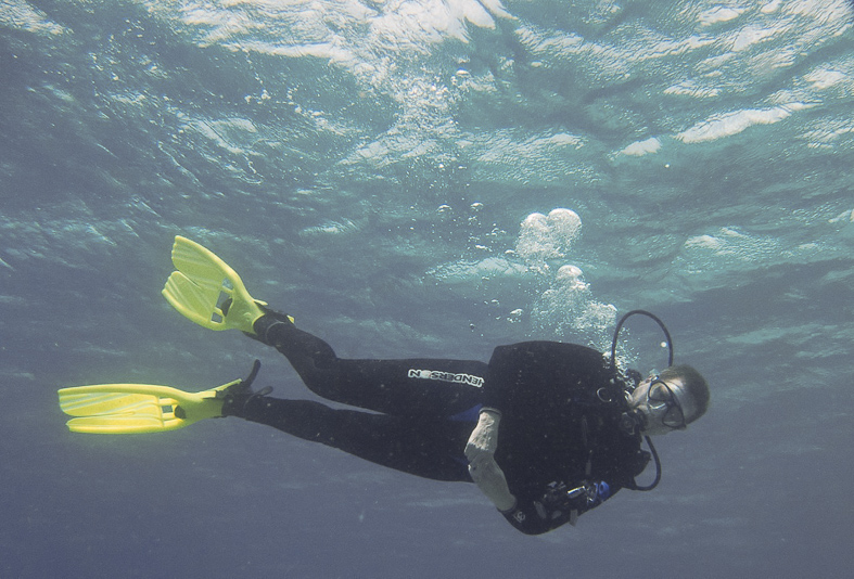 Valerie enjoying another relaxing dive!